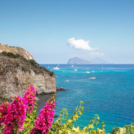 Tour Isole Eolie: Vulcani, Mare e Relax in Sicilia