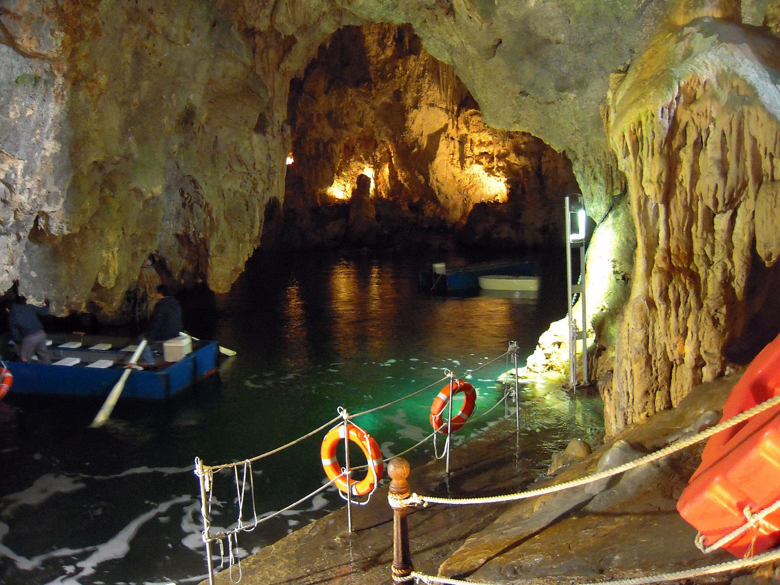 Ferragosto da Procida alle Meraviglie della Grotta dello Smeraldo 14