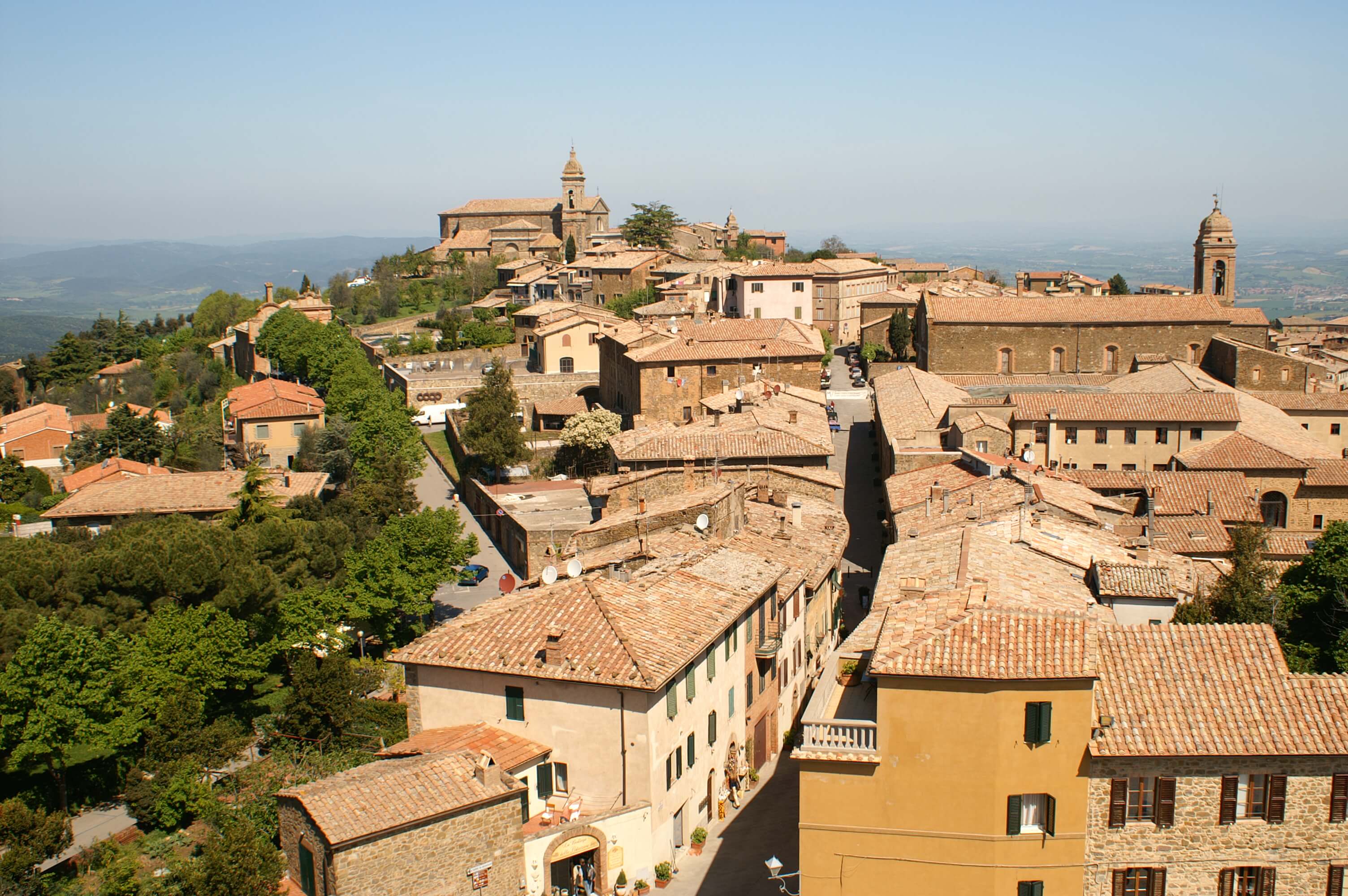 Un viaggio tra la storia e i panorami fiabeschi della Val d'orcia 9