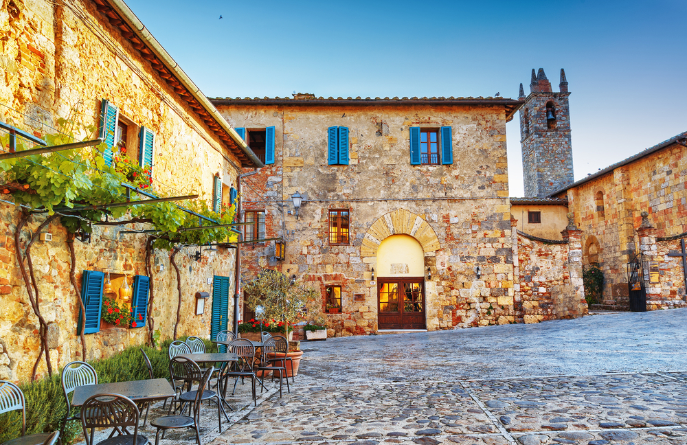 TUTTO ESAURITO! Capodanno in Toscana: tra borghi medievali, presepi, terme e cantucci 12