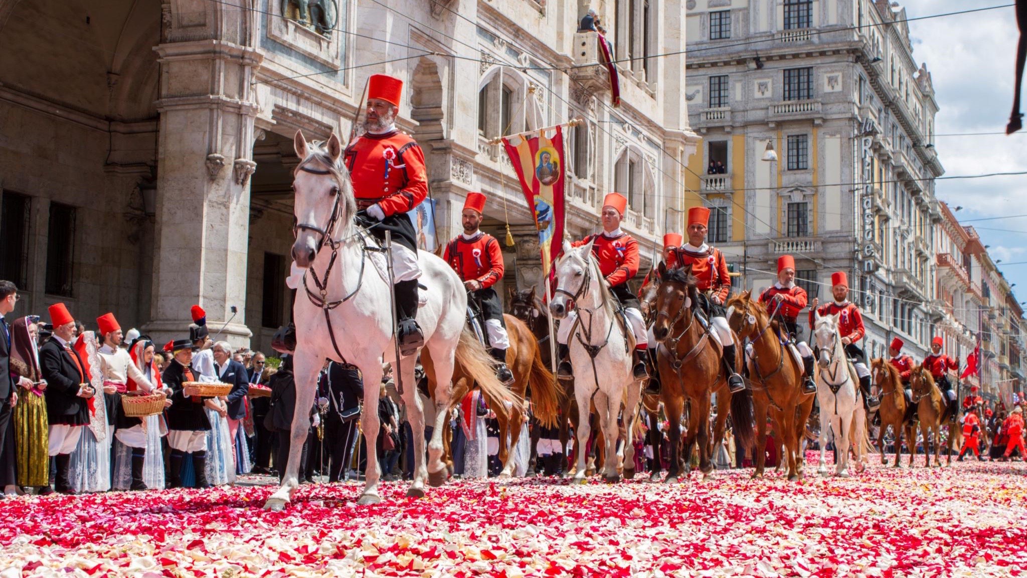 1° Maggio in Sardegna: la Sfilata di Sant'Efisio