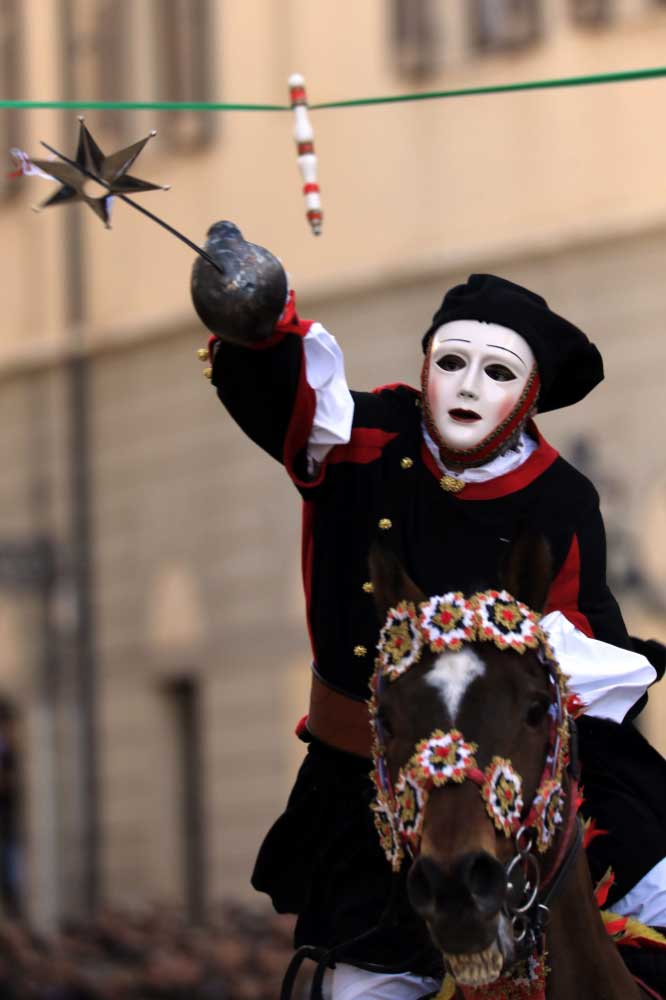 TUTTO ESAURITO! Carnevale in Sardegna 2025: Sartiglia, Mamuthones, Nuraghi e Sapori della tradizione 27