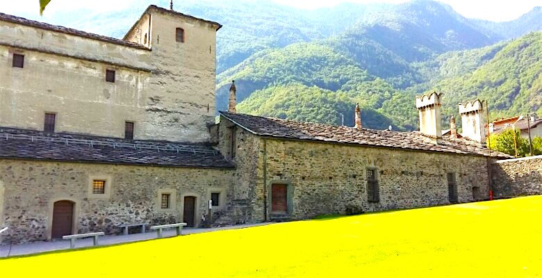 Tour della Valle d'Aosta. Alle pendici del Monte Bianco 13