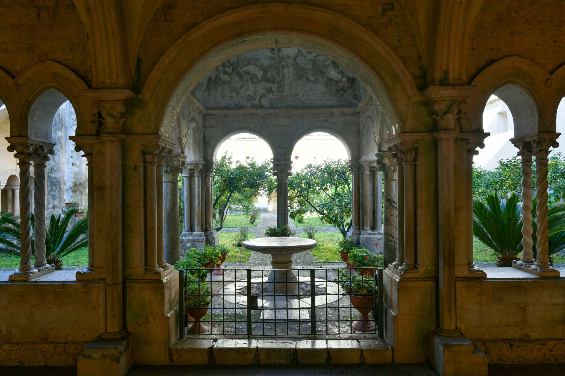 Gli Scorci di Bassiano e il mistero dell'Abbazia di Fossanova 4