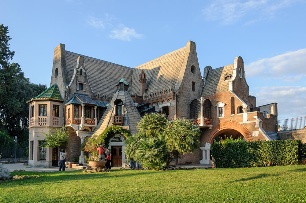 Il quartiere Coppedè e Villa Torlonia 6