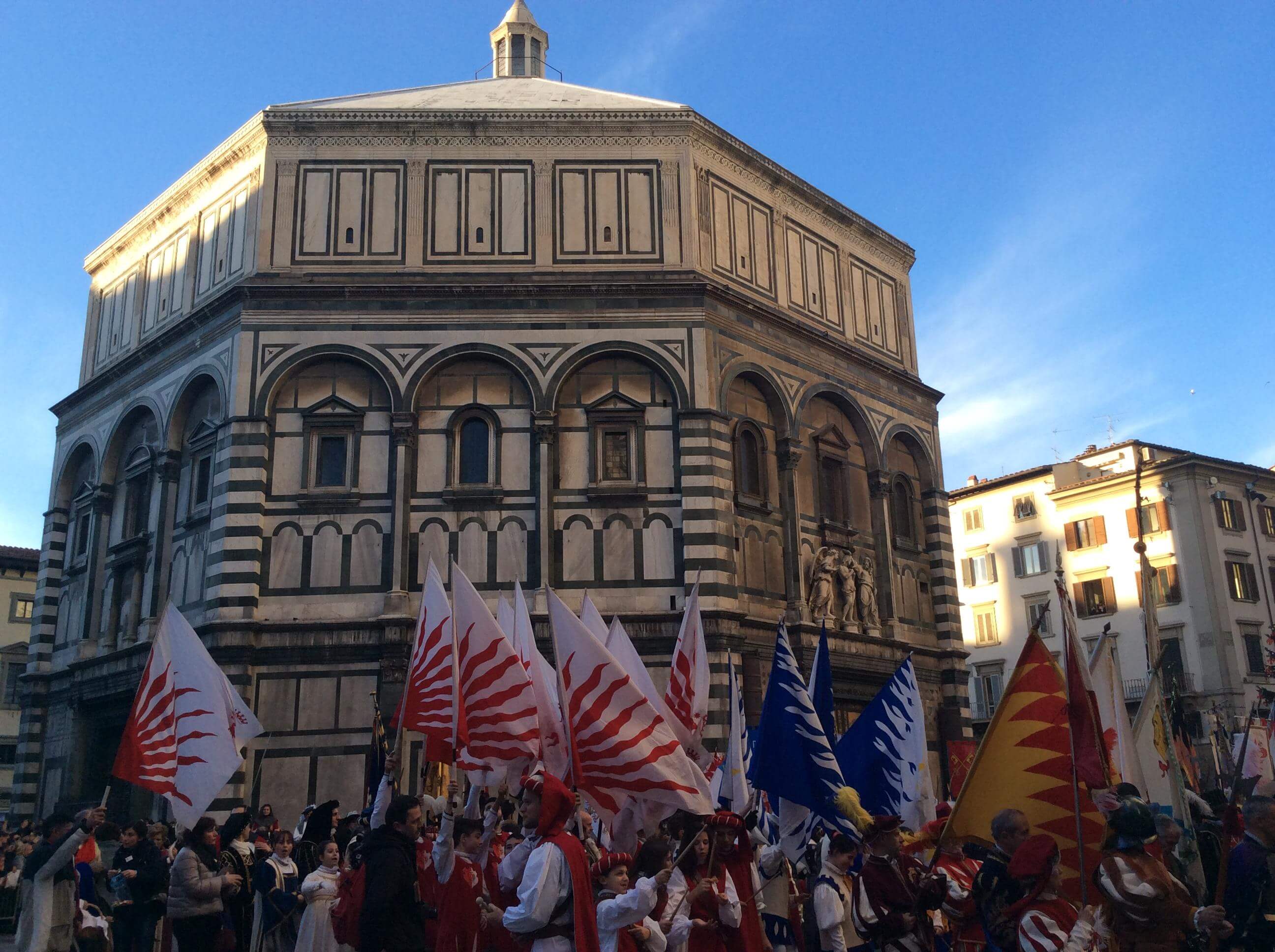 L’albero di Natale più grande al mondo e la Cavalcata dei Re Magi a Firenze 13