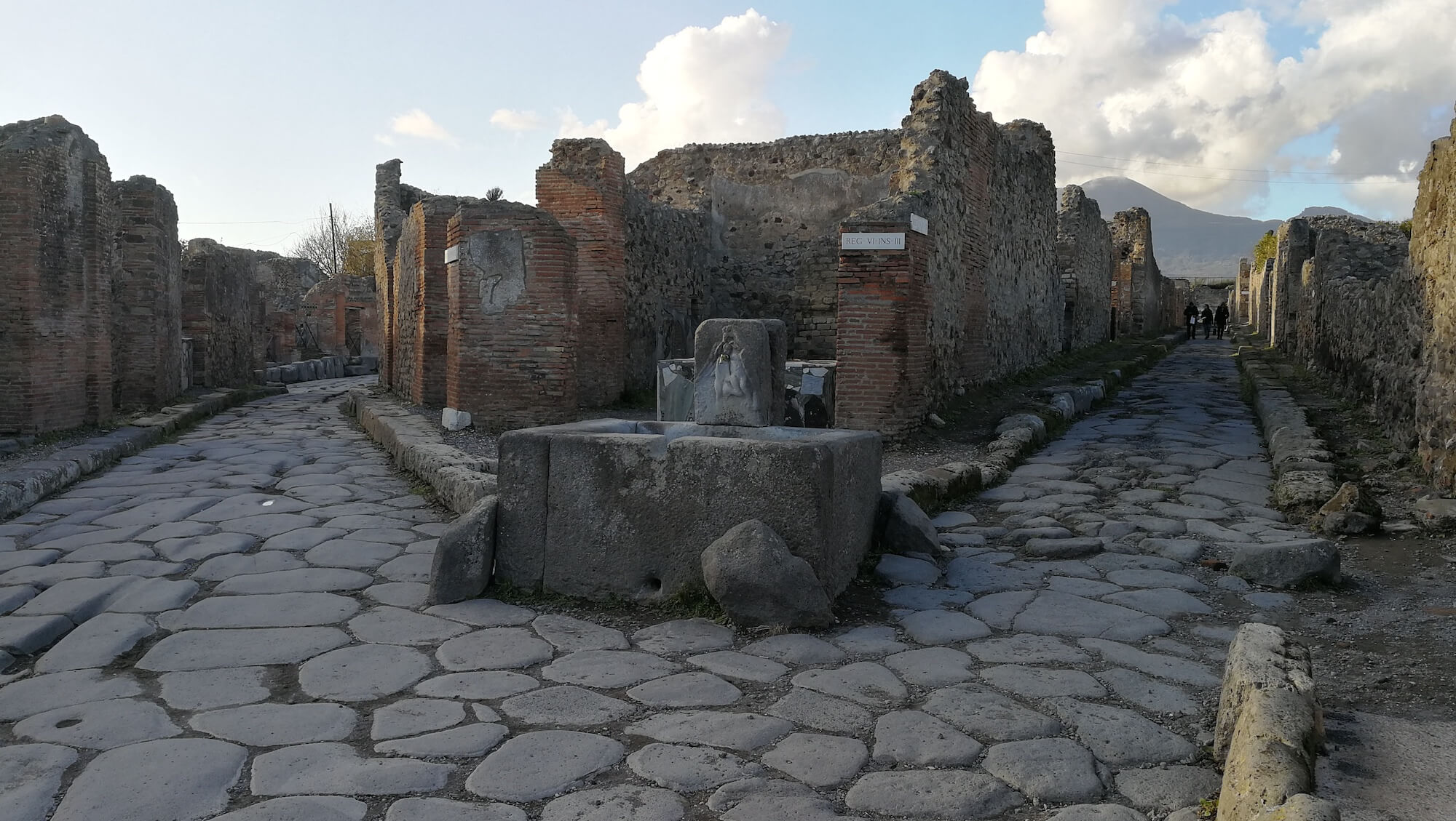 Una giornata a Pompei: tra antichi splendori e nuove scoperte 11