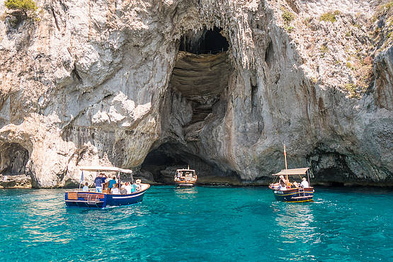 Ferragosto da Procida alle Meraviglie della Grotta dello Smeraldo 15
