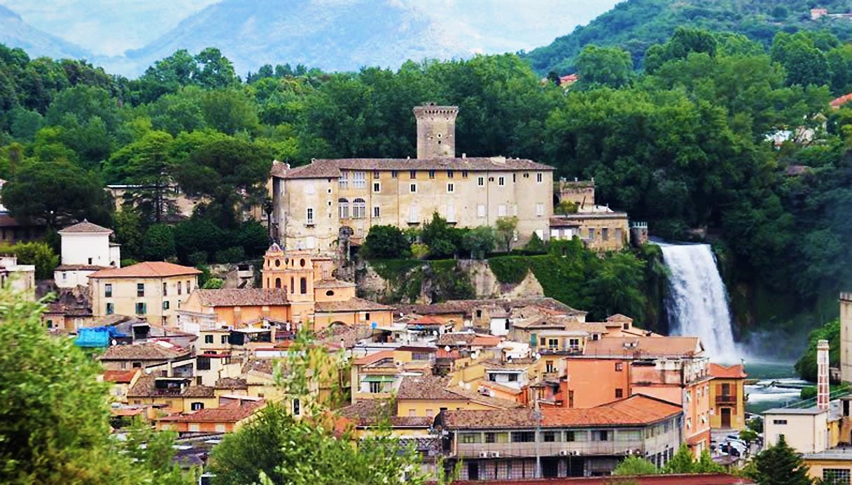 Gita fuori porta con pranzo. Tra luoghi misteriosi e paesaggi incantati 10
