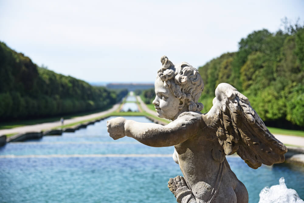 La Maestosa Reggia di Caserta e l'Outlet Village 4