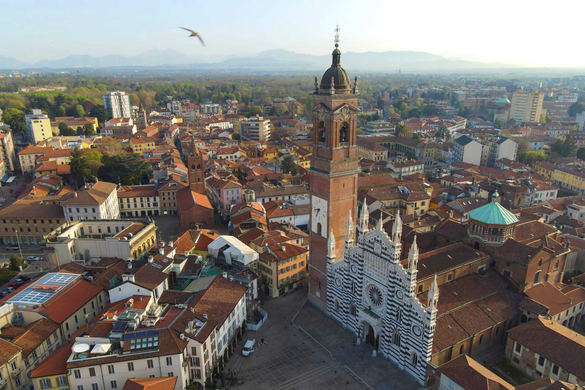 TUTTO ESAURITO - SOLO SU RICHIESTA - Ferragosto sui Laghi: Iseo, Garda e i gioielli del Nord Italia 3