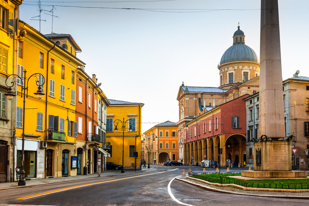 Gita in Battello sul Mincio e visita guidata di Mantova e Reggio Emilia 7