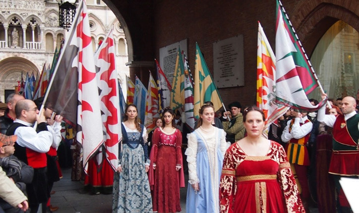 ULTIMI POSTI! Il Carnevale Estense a Ferrara 9
