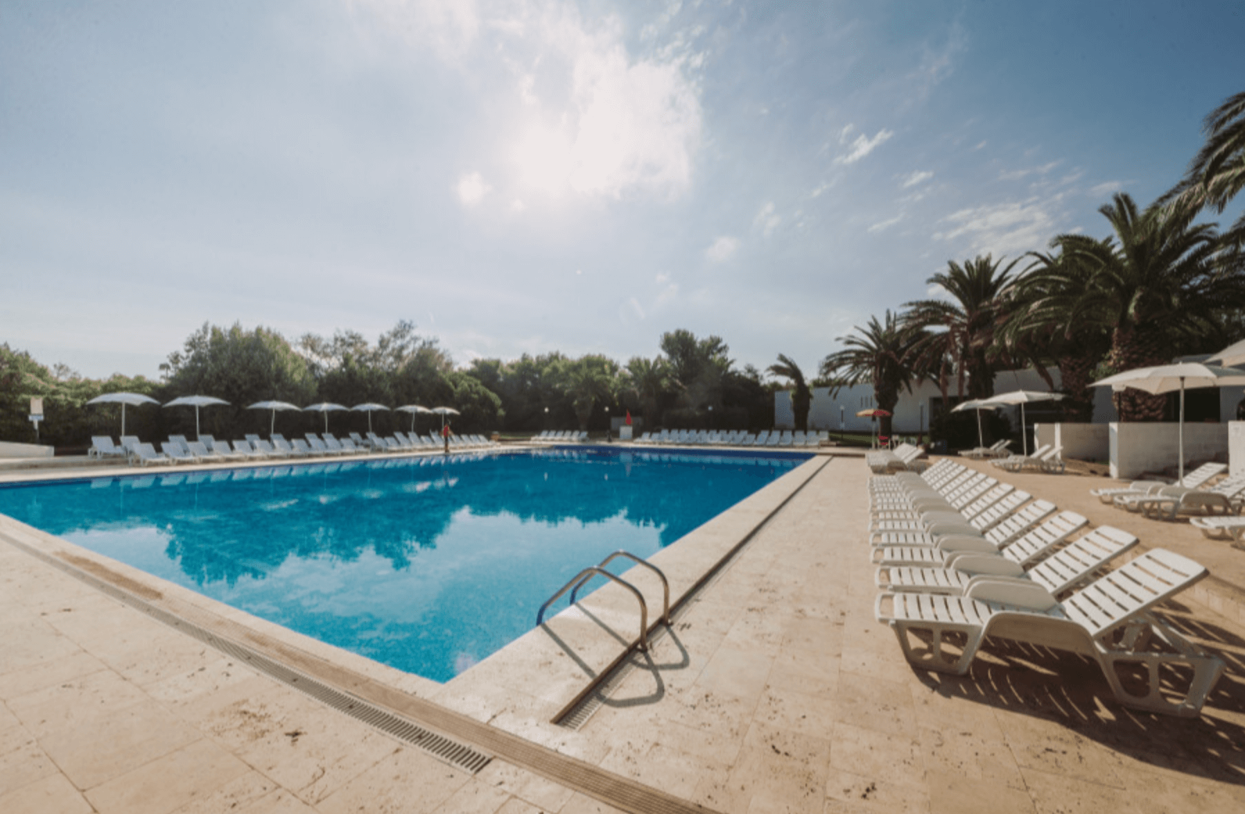 ULTIMI POSTI! Soggiorno mare e Relax in Puglia: Meditur Village 4* 5