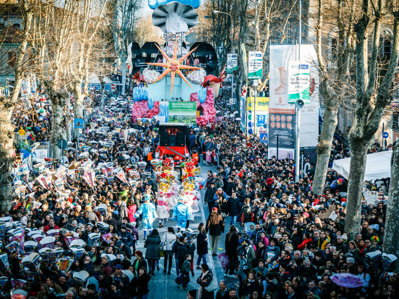 L'antico Carnevale di Fano e Urbino, città a forma di palazzo 7