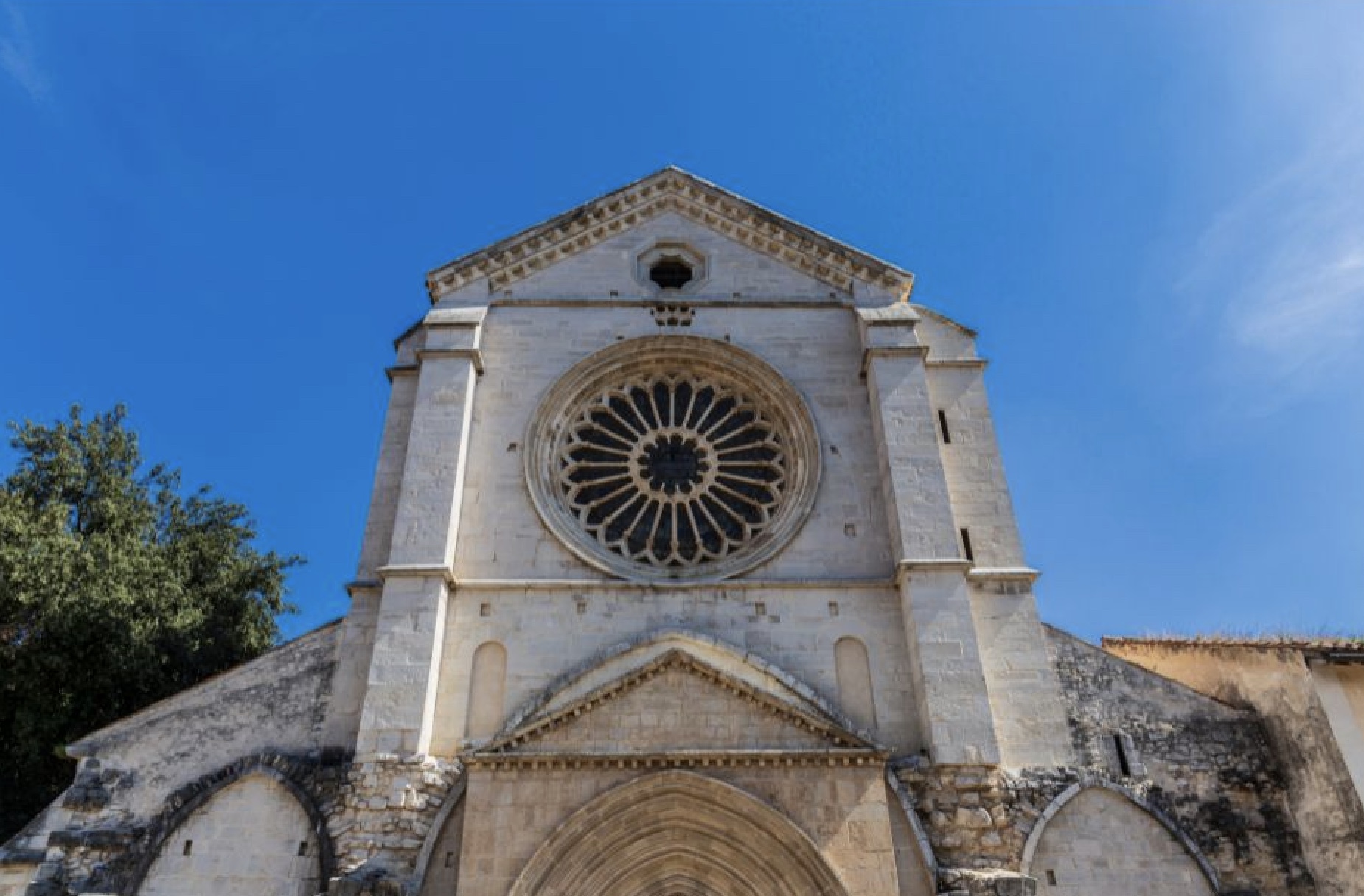 Gli Scorci di Bassiano e il mistero dell'Abbazia di Fossanova 9