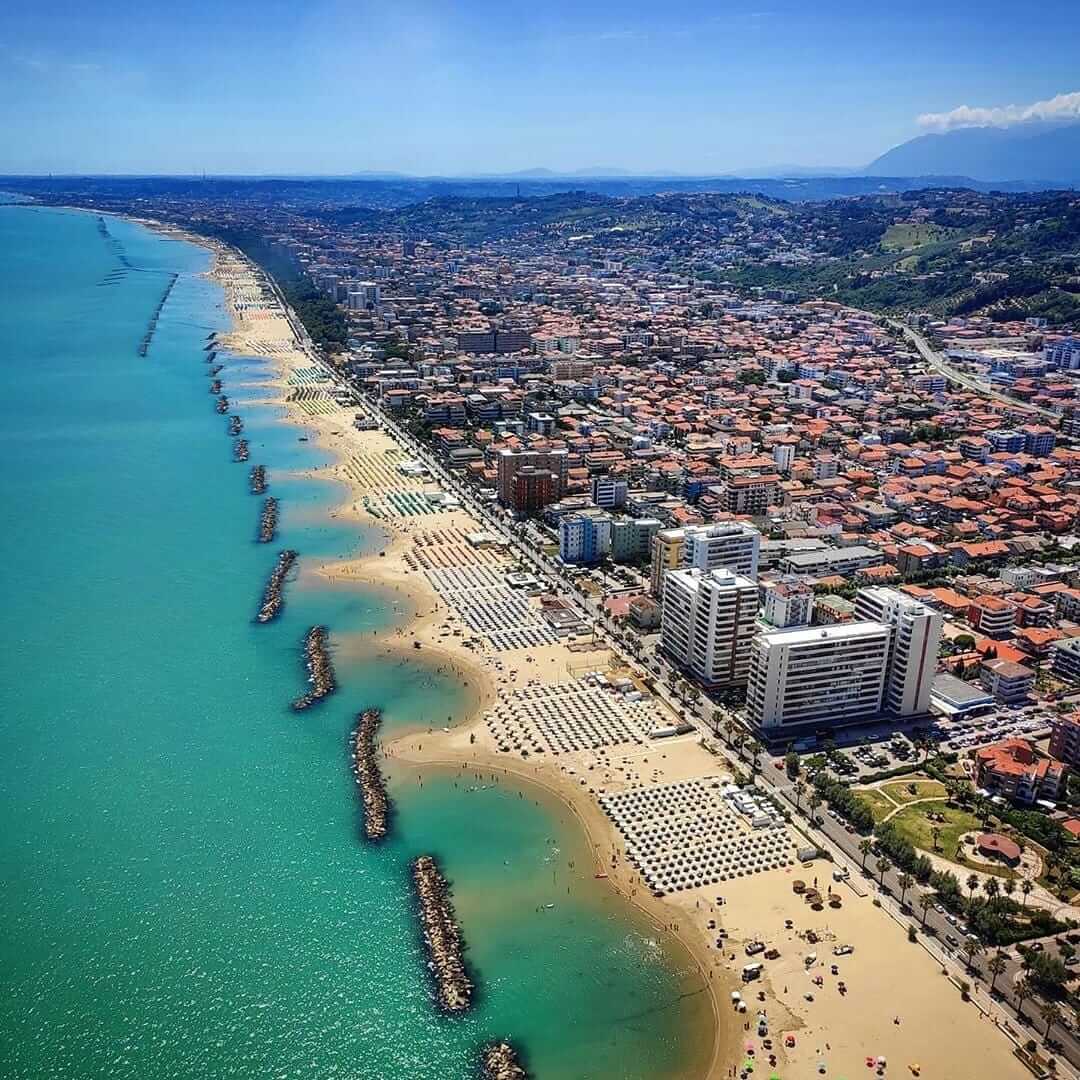 Il fascino dell'Abruzzo con pranzo sui trabocchi: tra abbazie e confetti 14