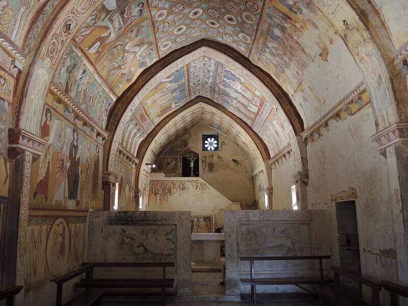 L'Abruzzo delle arti. Dalla Chiesa di Santa Maria ad Cryptas a Bominaco con la famosa Cappella Sistina d'Abruzzo 5