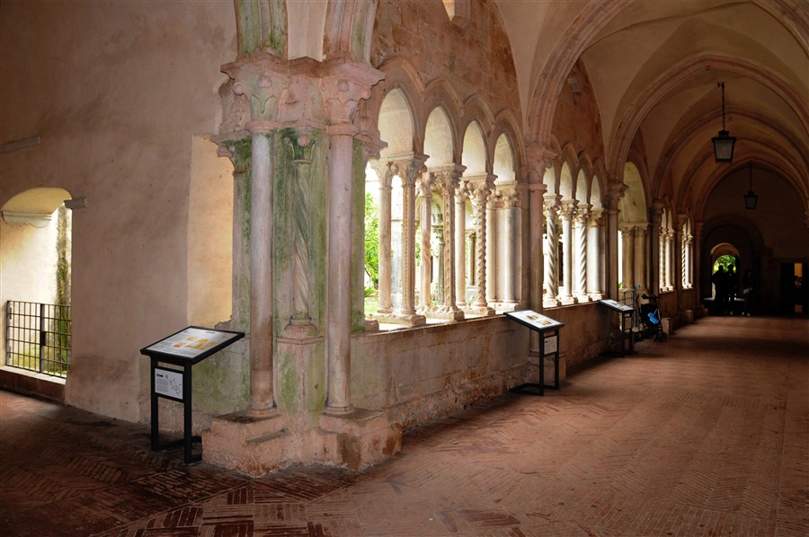 Gli Scorci di Bassiano e il mistero dell'Abbazia di Fossanova 7