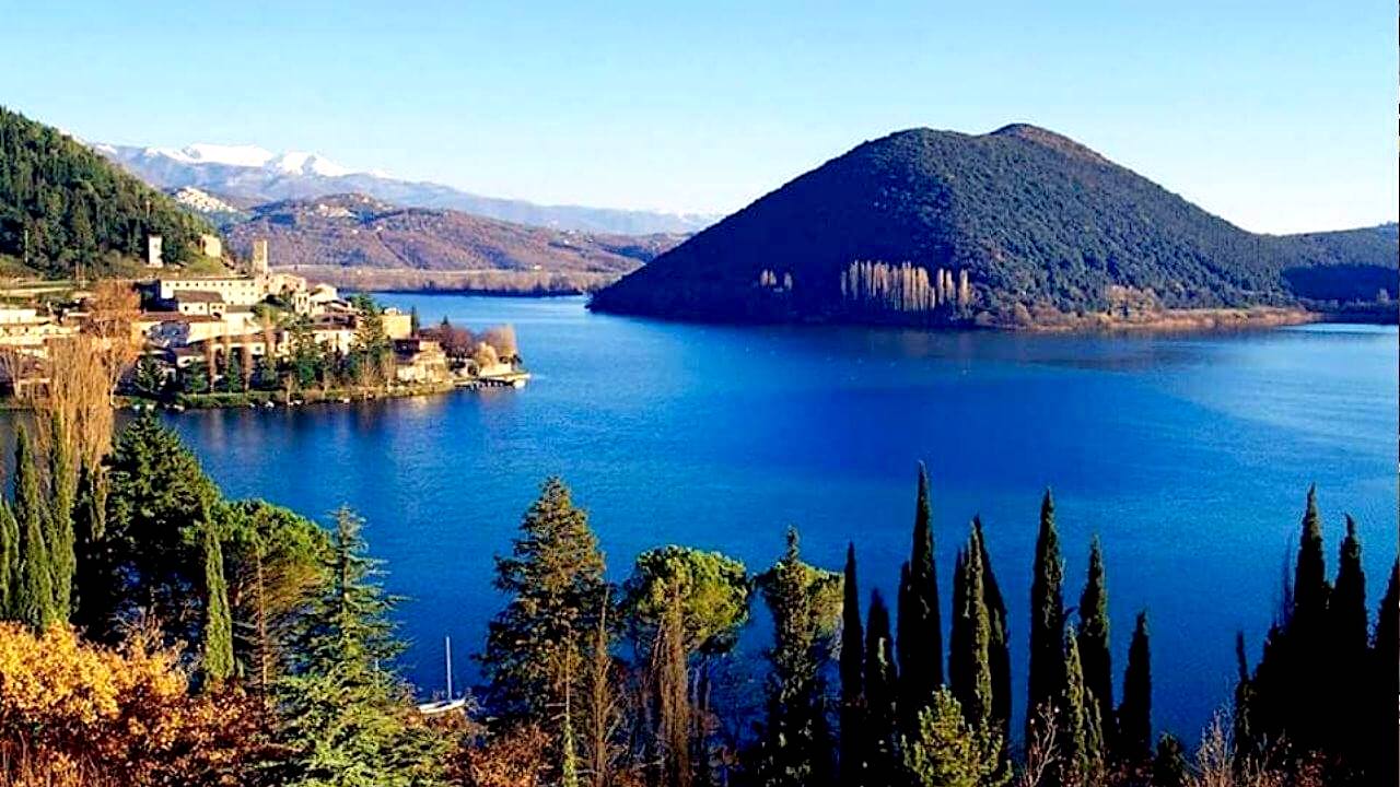 Una passeggiata nella valle Umbra, al centro del Mondo 19
