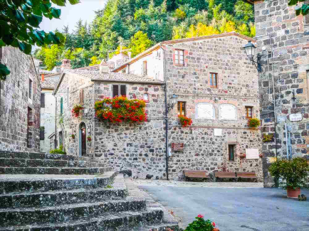 Autunno in Toscana: passeggiata teatrale, pranzo medievale e festa della castagna! 17