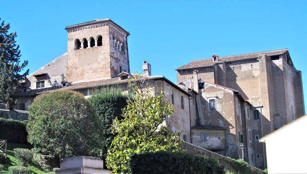 Tra le chiese del Colle Celio 4