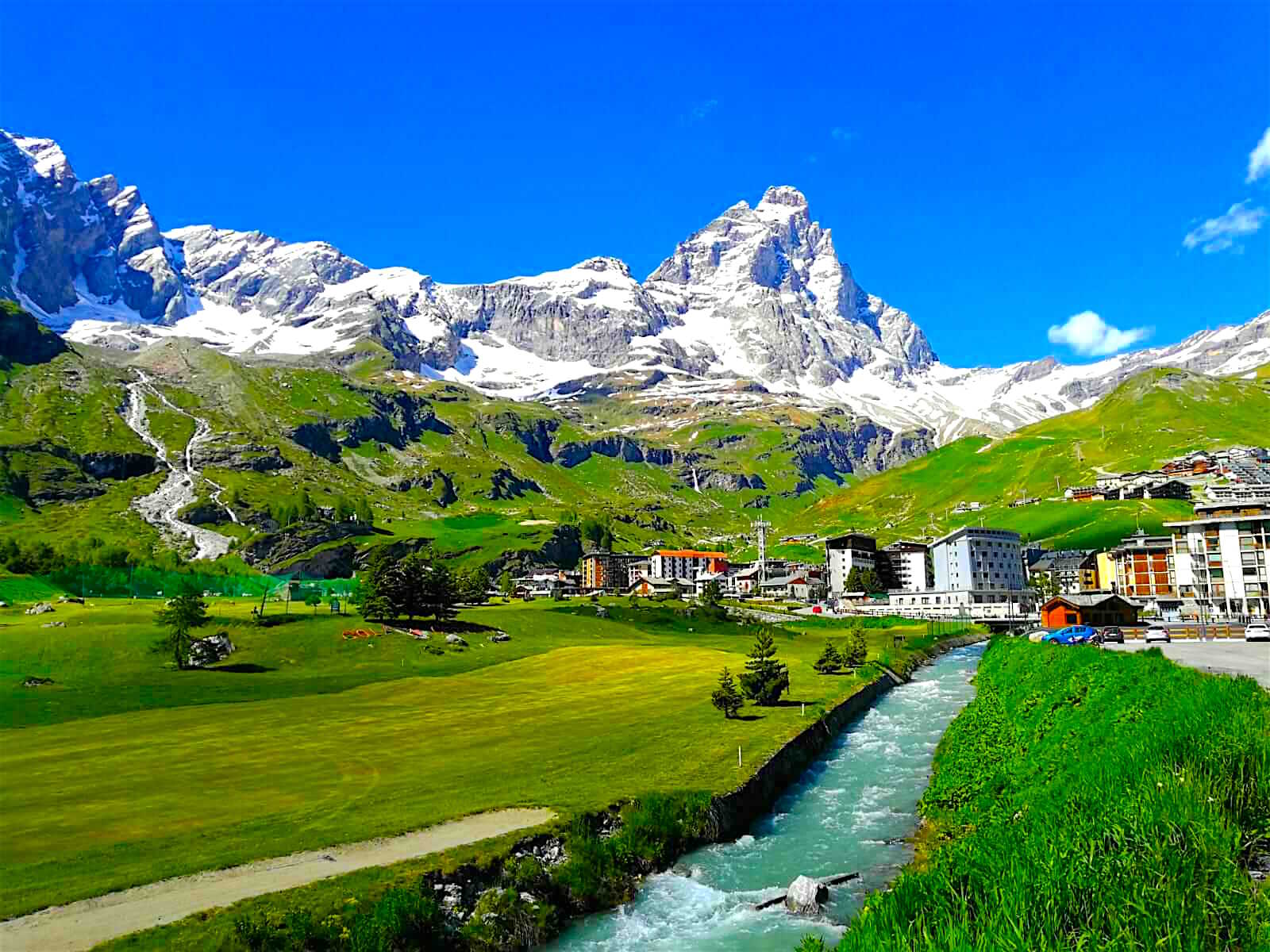 Tour della Valle d'Aosta. Alle pendici del Monte Bianco 20