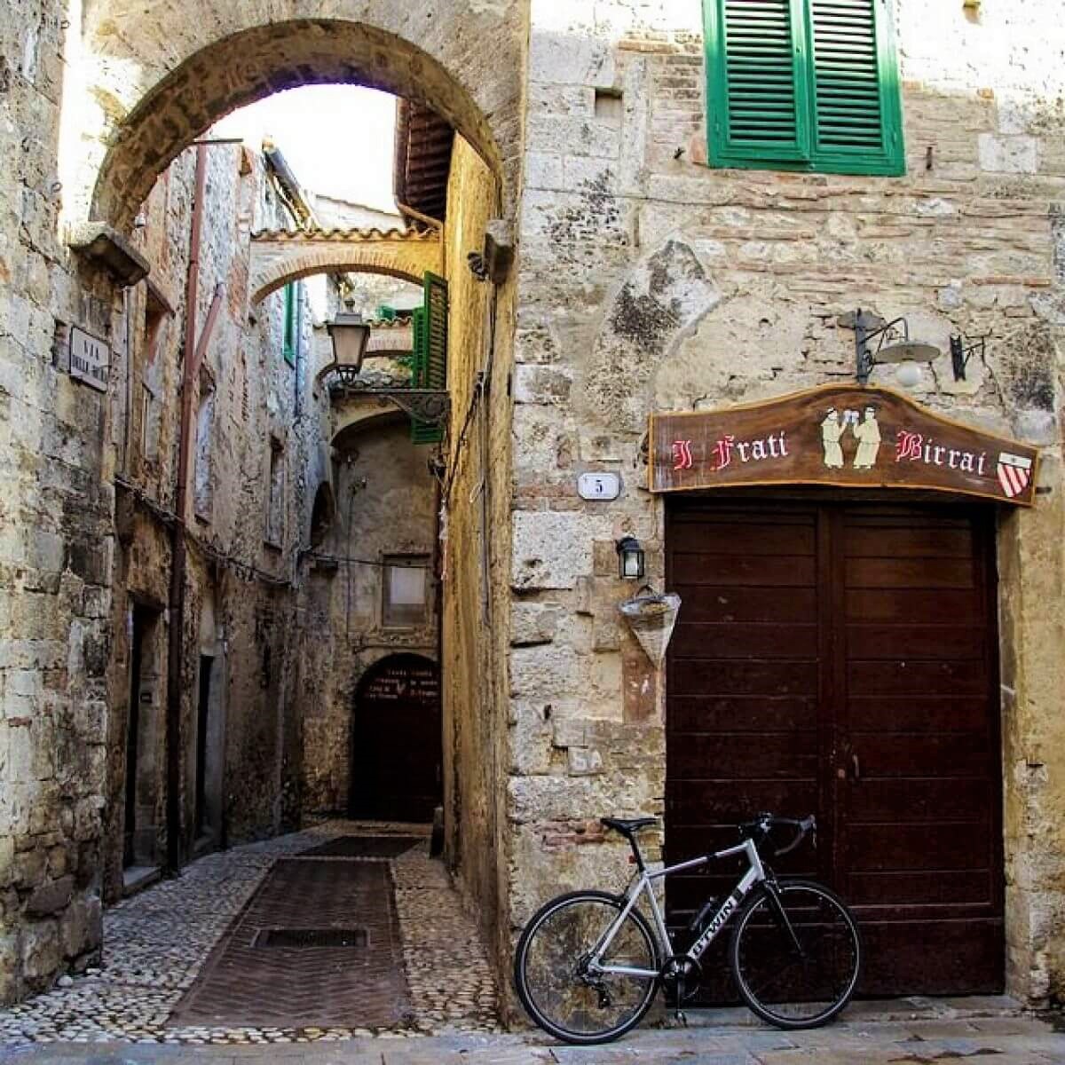 Ripartiamo insieme tra i borghi più belli del confine 20