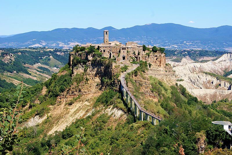 Il Medioevo d'Orvieto e la Città che Muore 9