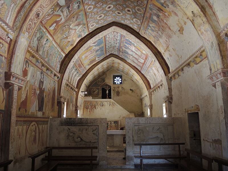 L'Abruzzo delle arti. Dalla Chiesa di Santa Maria ad Cryptas a Bominaco con la famosa Cappella Sistina d'Abruzzo 4