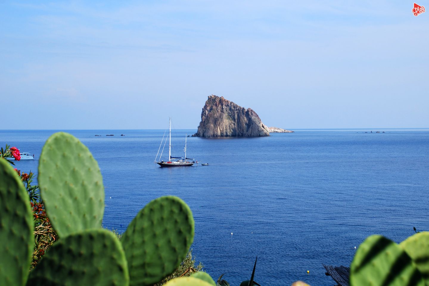 Il Fascino delle Eolie: Tour e Mare da Vivere 2