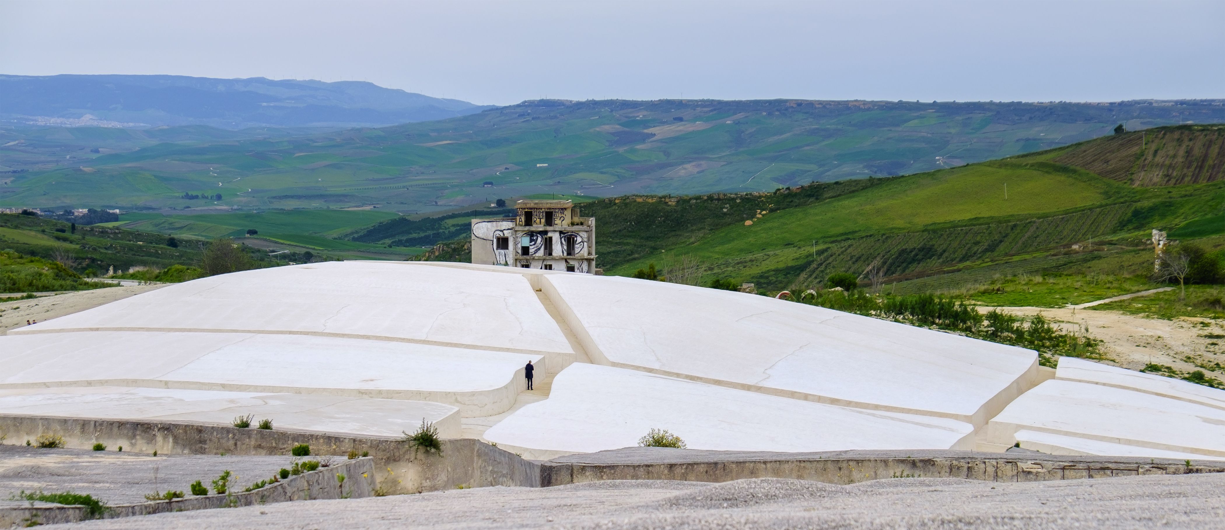 Sicilia Insolita: Il Festival del Cous Cous di San Vito lo Capo e il Cretto di Burri 17