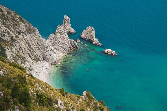 Un tuffo nelle Marche - Dal Santuario di Loreto al travertino di Ascoli Piceno e la bellissima riviera del Conero 9